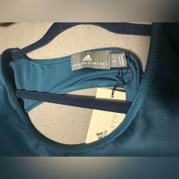 Adidas stella Mcartney multi sport crop top NWT! Size large - Picture 9 of 10